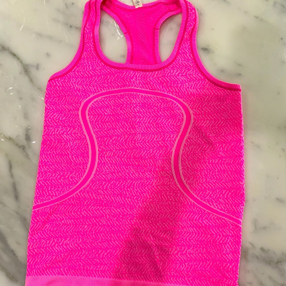 Lululemon tank